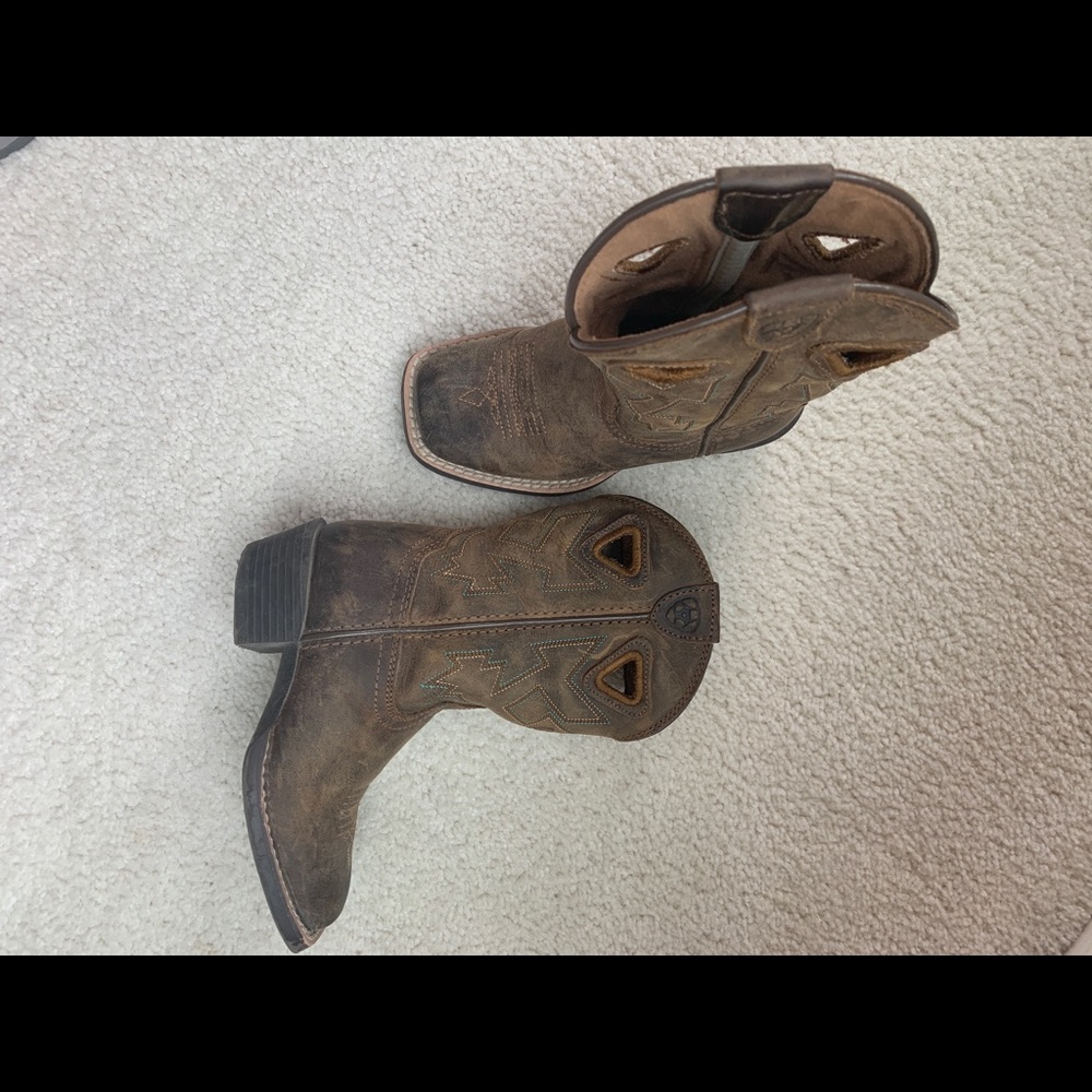Girls cowboy boots